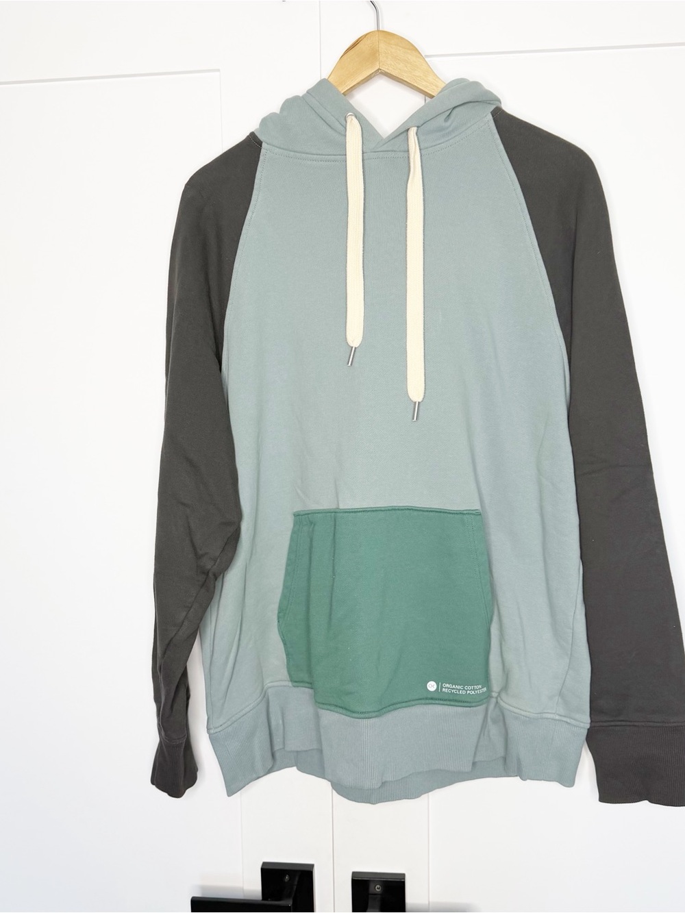 Outerknown All-Day Colorblock Hoodie XL Ash Blue organic Gorpcore sweatshirt - Picture 5 of 13